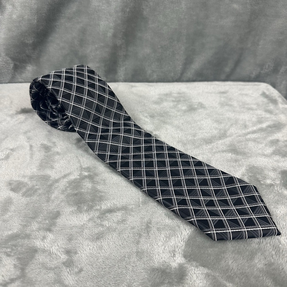 Perry Ellis Portfolio Neck Tie 3.25" x 60" Black White Diagonal Grid Geometric